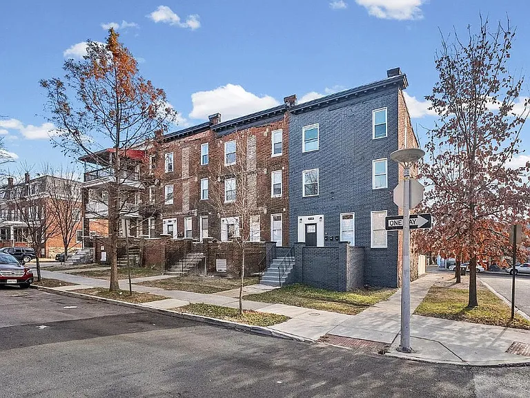 2301 Whittier Ave #1 — Photo 2