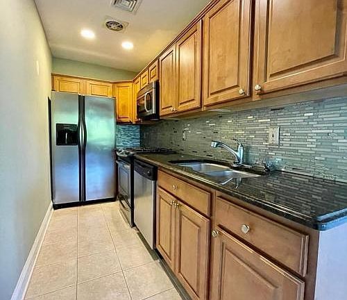4th image of 2730 Schurz Ave #3