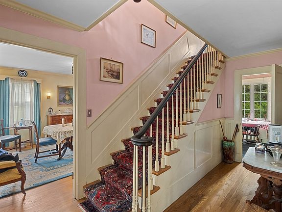 3rd image of 181 Highland Ave