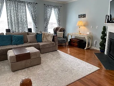 3 bed, 2.5 bath, 2281 sqft, $2,700 — Photo 3