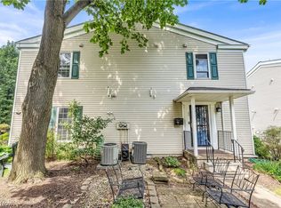 40 Bunker Hill Ln, Elyria, OH 44035