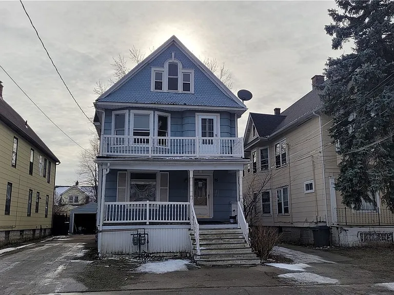 25 Richfield Ave — Photo 2