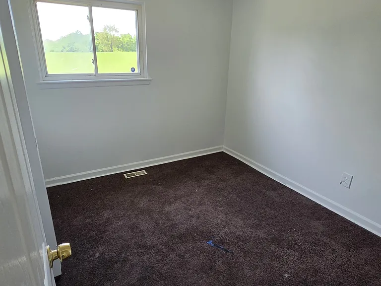 188 Vernon Dr — Photo 5