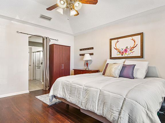 4th image of 984 Oak Arbor Cir