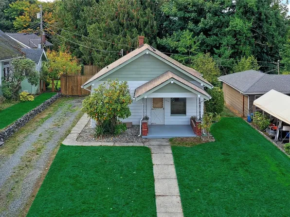 210 S Macleod Avenue, Arlington, WA 98223
