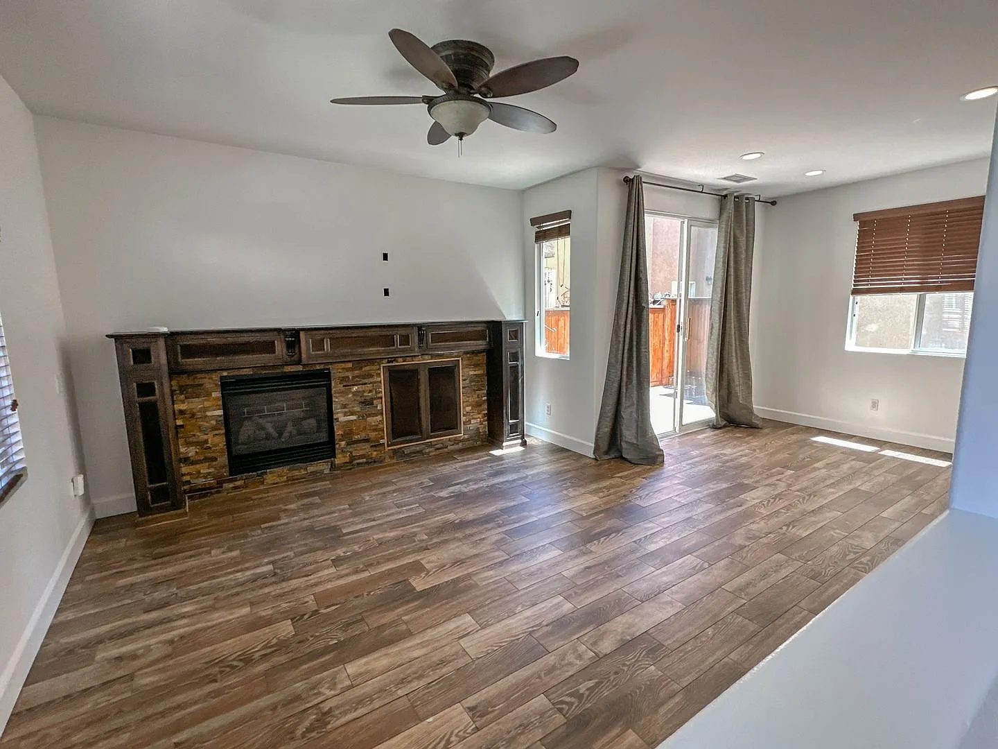 3 Bedroom Home for Rent in Valencia! — Photo 3