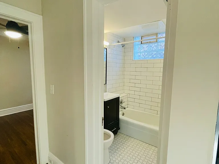 3345 Dupont Ave S #5 — Photo 9