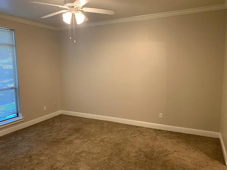 801 Country Club Cir — Photo 7