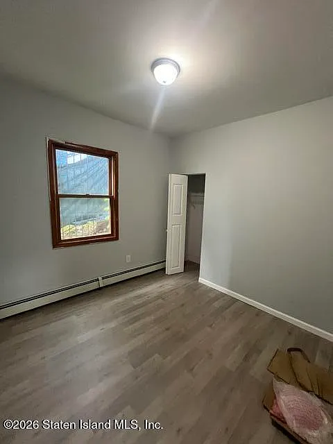 3 bed, 1.0 bath, 1200 sqft, $3,400 — Photo 4