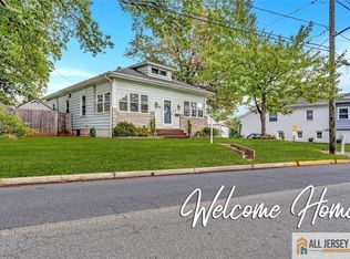 59 Trinity Ln, Woodbridge, NJ 07095