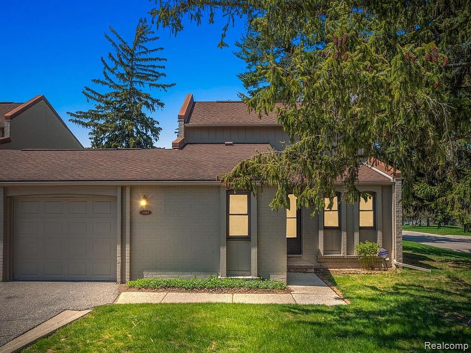 1st image of 3049 Moon Lake Dr