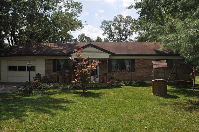 1st image of 420 E Bon Air Dr