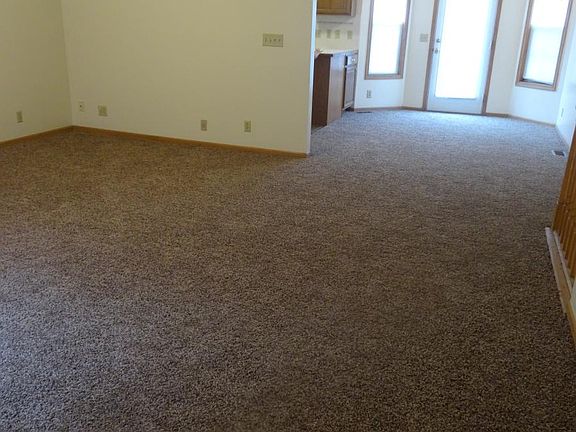 Entryway/living room
