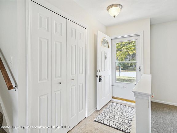 3rd image of 3580 E Arbutus Dr