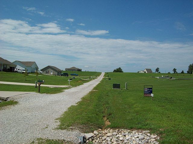 2nd image of 20 Sharon Cir