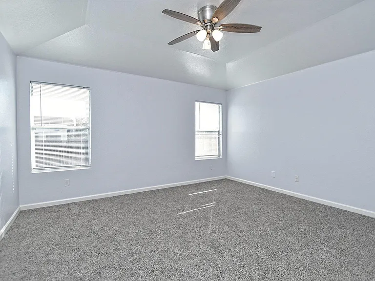 401 Bandara Woods Blvd — Photo 16