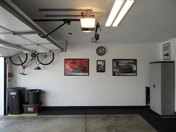 4th image of 3095 Courtland St