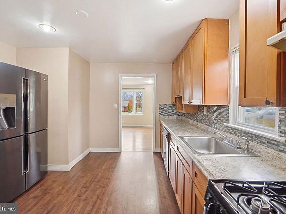 2nd image of 7421 Hendricks Dr