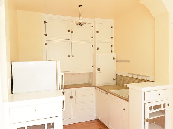 2nd image of 3649 18th St APT 6