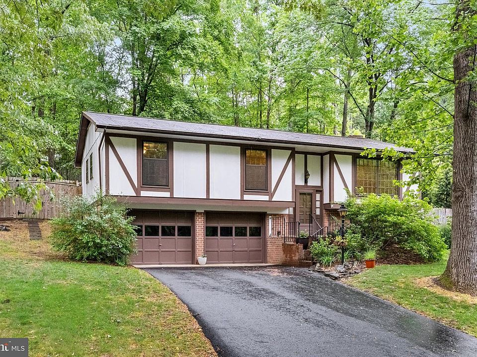 1st image of 302 Altoona Dr