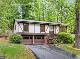 302 Altoona Dr, Fredericksburg, VA 22401