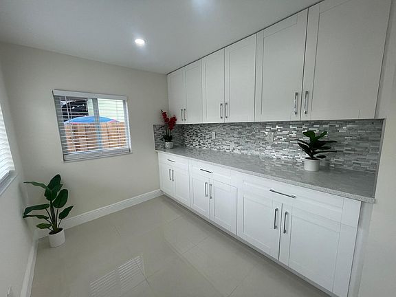 3rd image of 5217 NE 1st Terrace