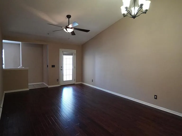 575 Oakleaf Plantation Pkwy #610 — Photo 5