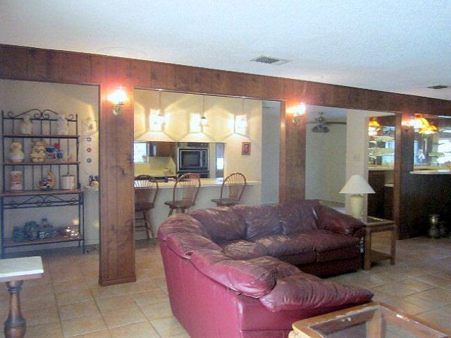 1st image of 859 Live Oak Dr