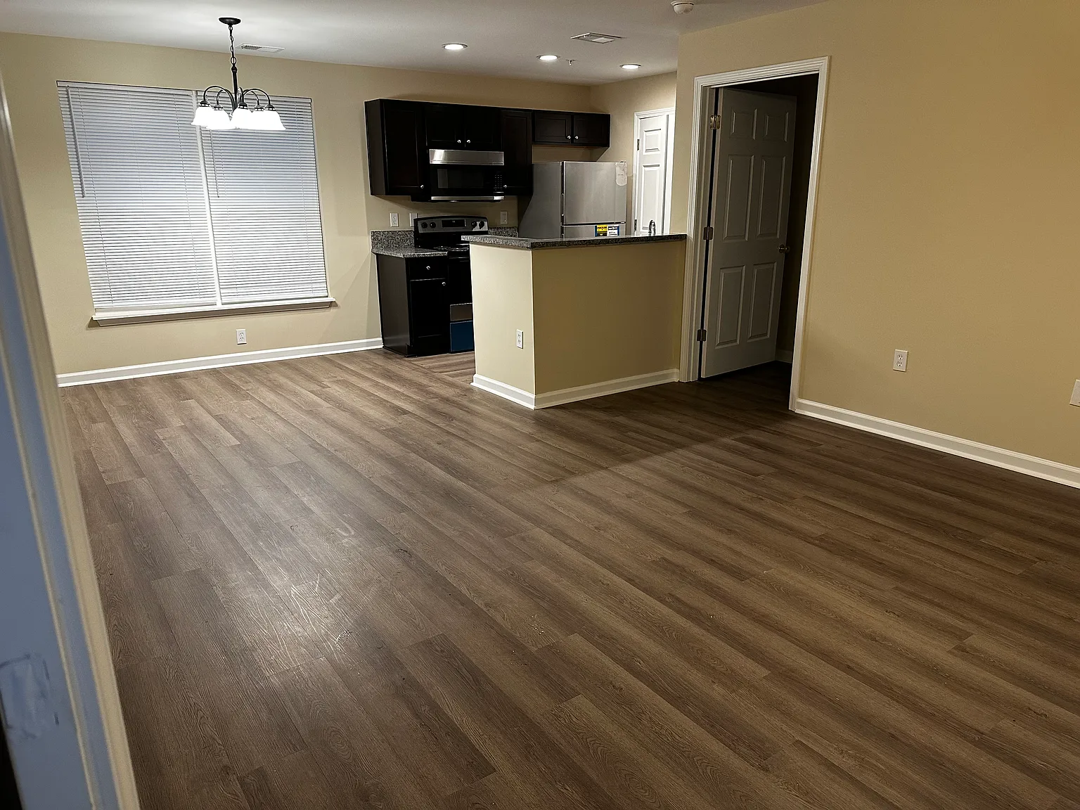 2 bed, 925 sqft, $1,450 — Photo 3