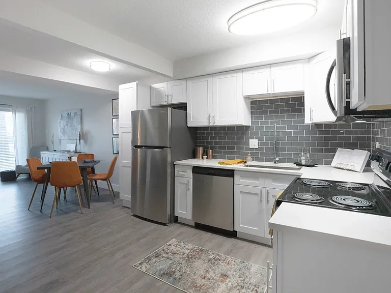 Spanish Lake Townhomes — Photo 2