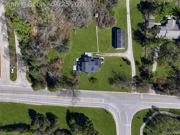 3rd image of 2218 Wixom Rd
