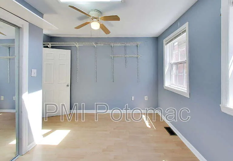 821 12th St NE — Photo 15