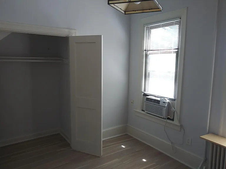 635 G St SE #2 — Photo 23