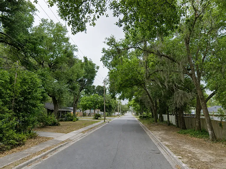 5 Min Bike Ride to Downtown Mount Dora