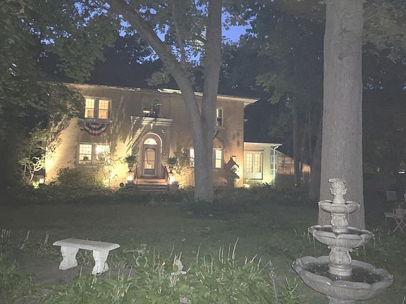 3rd image of 412 W Greenwood Ave