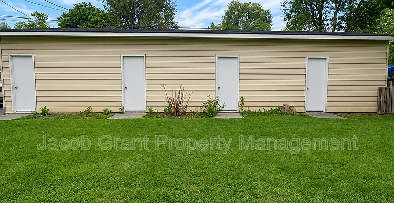 298 W 17th St #294 — Photo 15