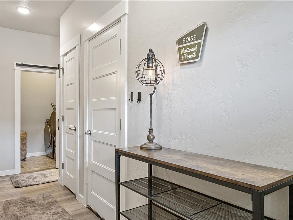 Entry Hallway