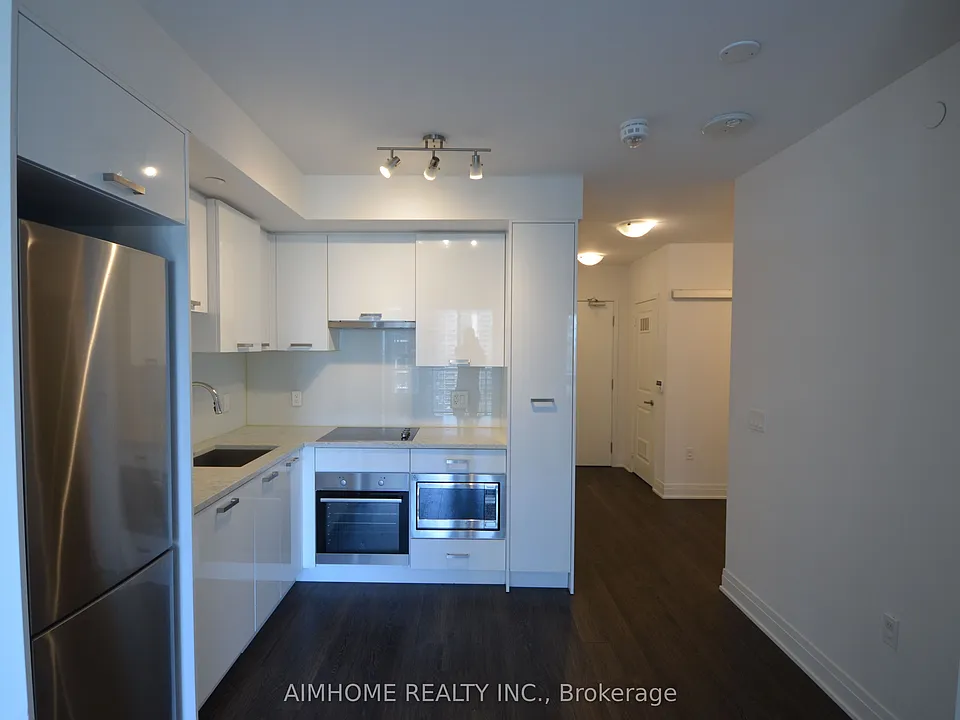 99 Broadway Ave #2202