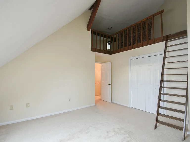 58 Woodley Ct #10 — Photo 26