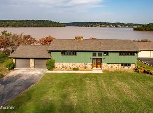 3860 Brooksview Rd, Lenoir City, TN 37772