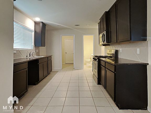 3rd image of 12939 Almeda Crossing Ct