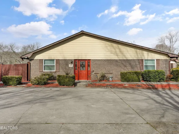 144 Golfcrest Ln, Oak Ridge, TN 37830