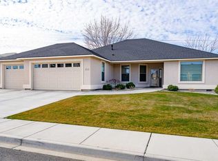 1912 S Dawes St, Kennewick, WA 99338