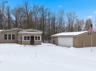 6517 S Meridian Rd, Angola, IN 46779