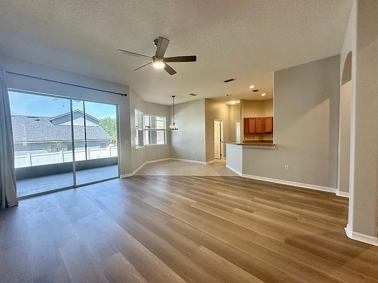 916 White Oak Way — Photo 12