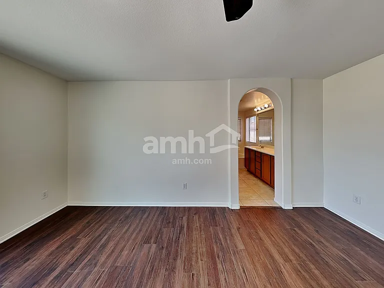 1006 Lone Pine River Ave — Photo 11