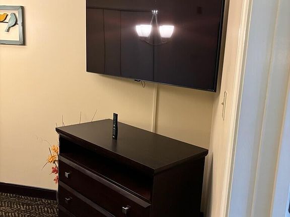 5th image of 225 Collier Dr #1421
