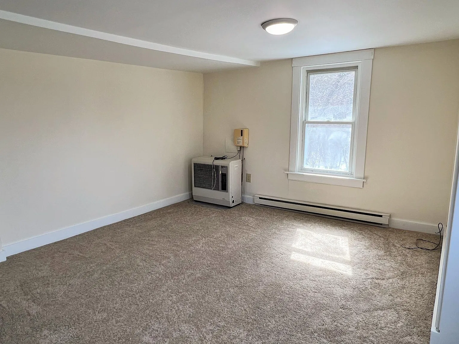 2 bed, 720 sqft, $1,200 — Photo 4