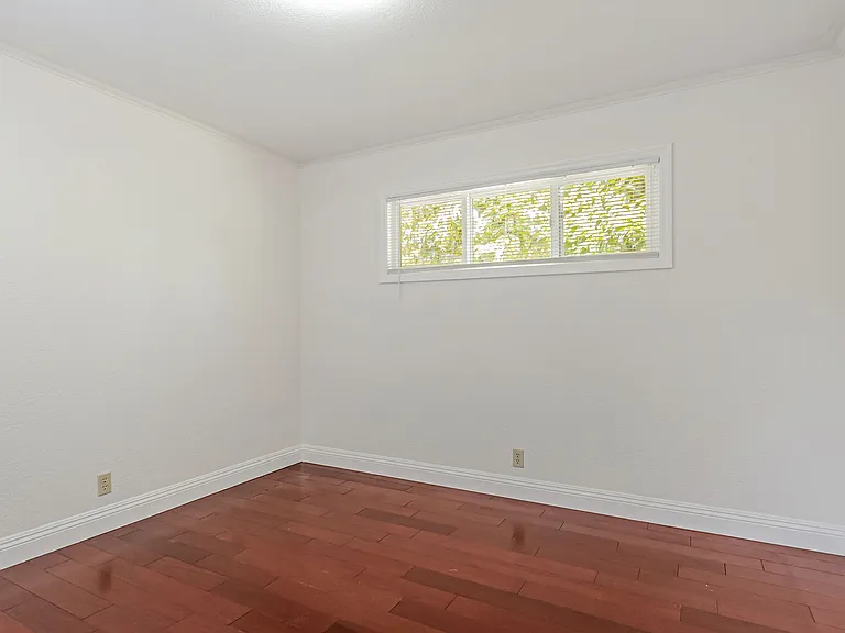 1070 Morningside Dr — Photo 26