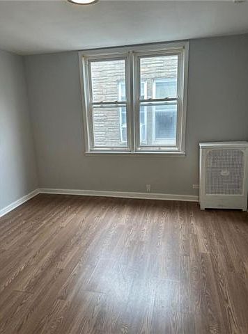 1st image of 930 E 89th St Floor 2